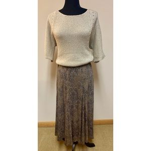 Chico’s Maxi Skirt & Sweater sz 1 M  8/10